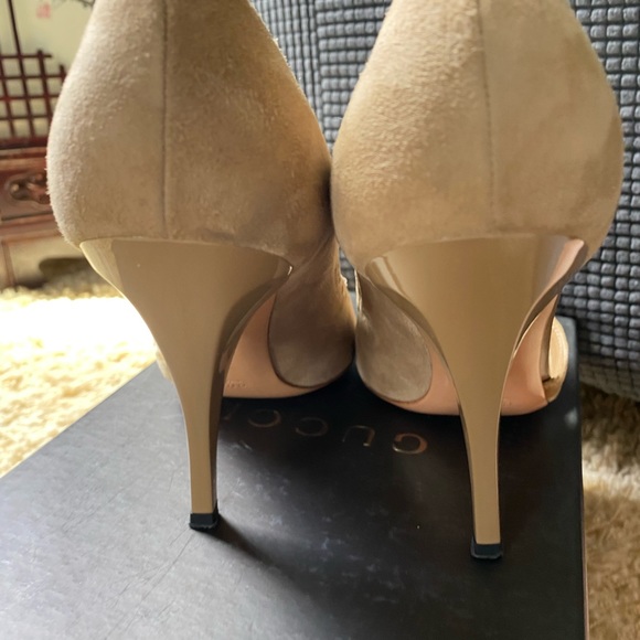 Gucci Suede Stilettos. Approximately 4’1/2” hight. Designed by Tom Ford. - Picture 3 of 4